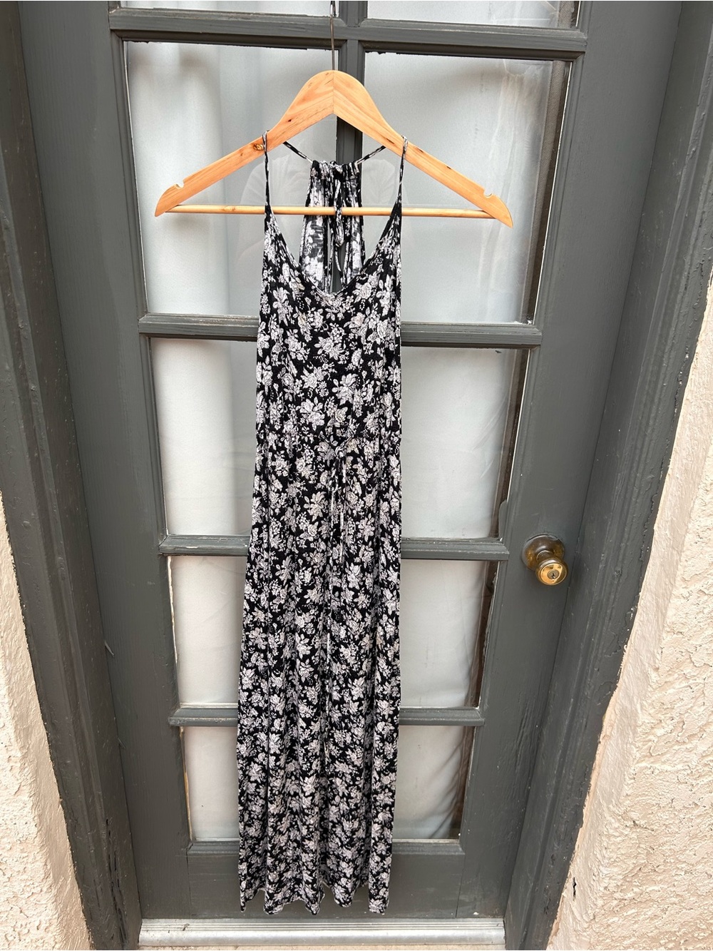 Forever 21 Black & White Floral Maxi Dress with Tie-Back size M